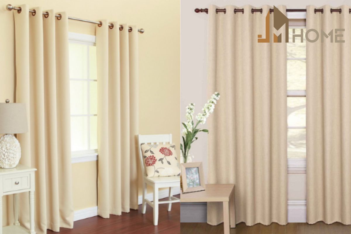 Rèm màu kem tạo sự ấm áp và nhẹ nhàng khi kết hợp với tường vàng nhạt